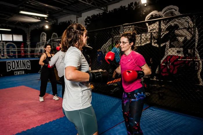 Cours de boxe feminine au Boxing Center Toulouse