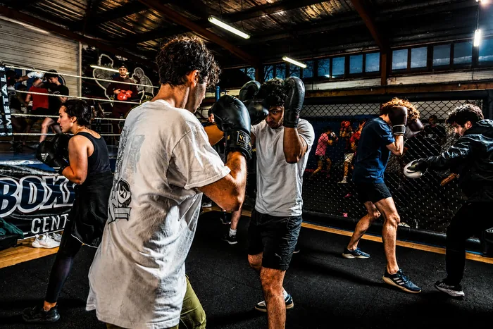 Entrainement collectif de boxe loisirs tous niveaux au Boxing Center Toulouse